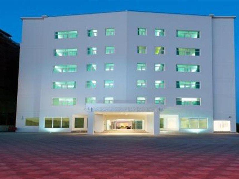 Al Hail Waves Hotel Managed By Centara Maszkat Kültér fotó